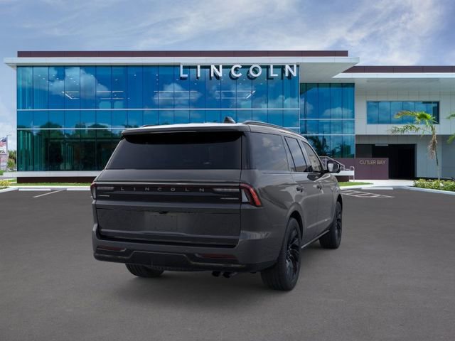 New 2026 Lincoln Navigator Reserve w/ Jet Appearance Package image 8