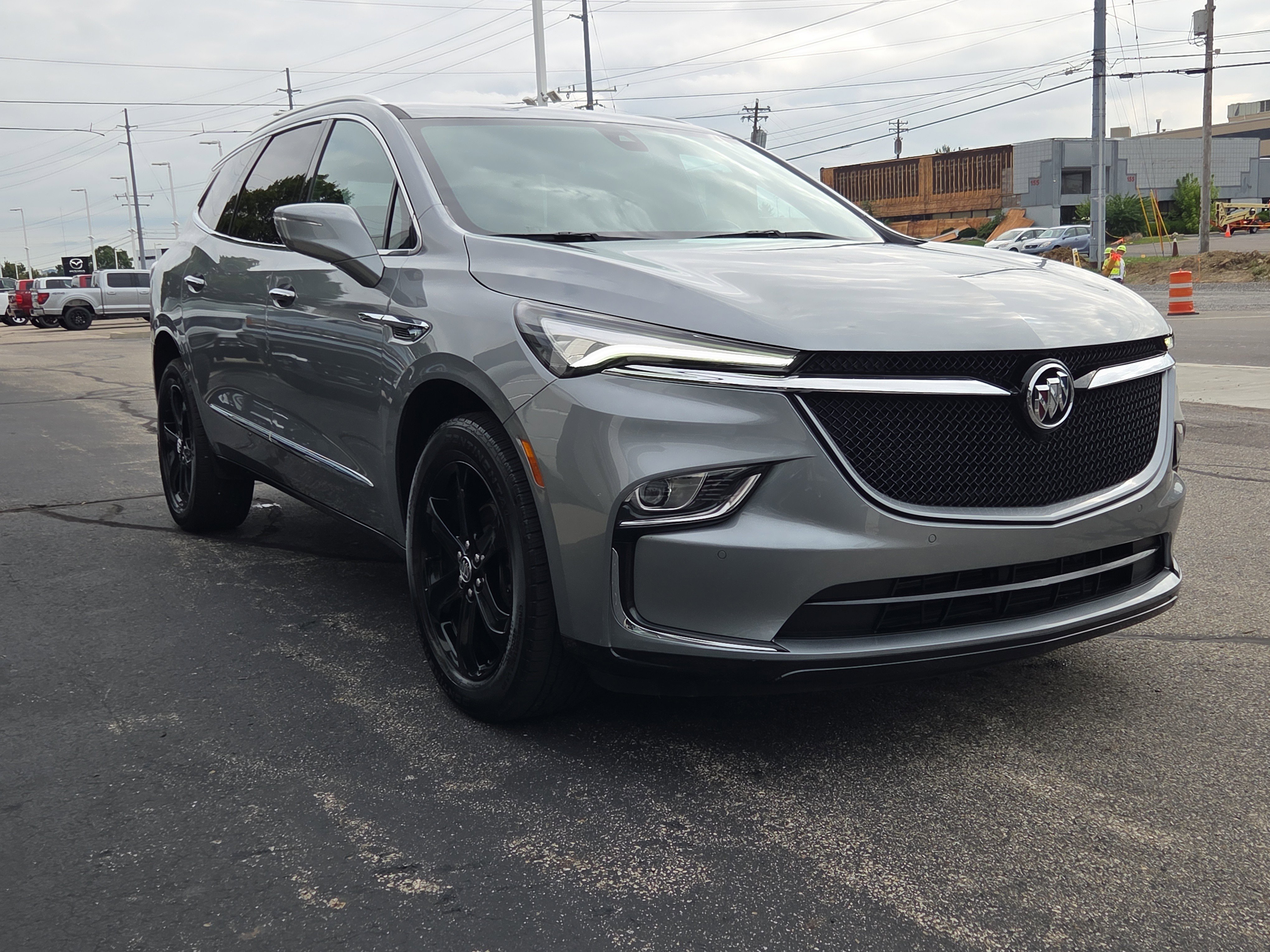 Used 2024 Buick Enclave Essence w/ Sport Touring Edition image 7