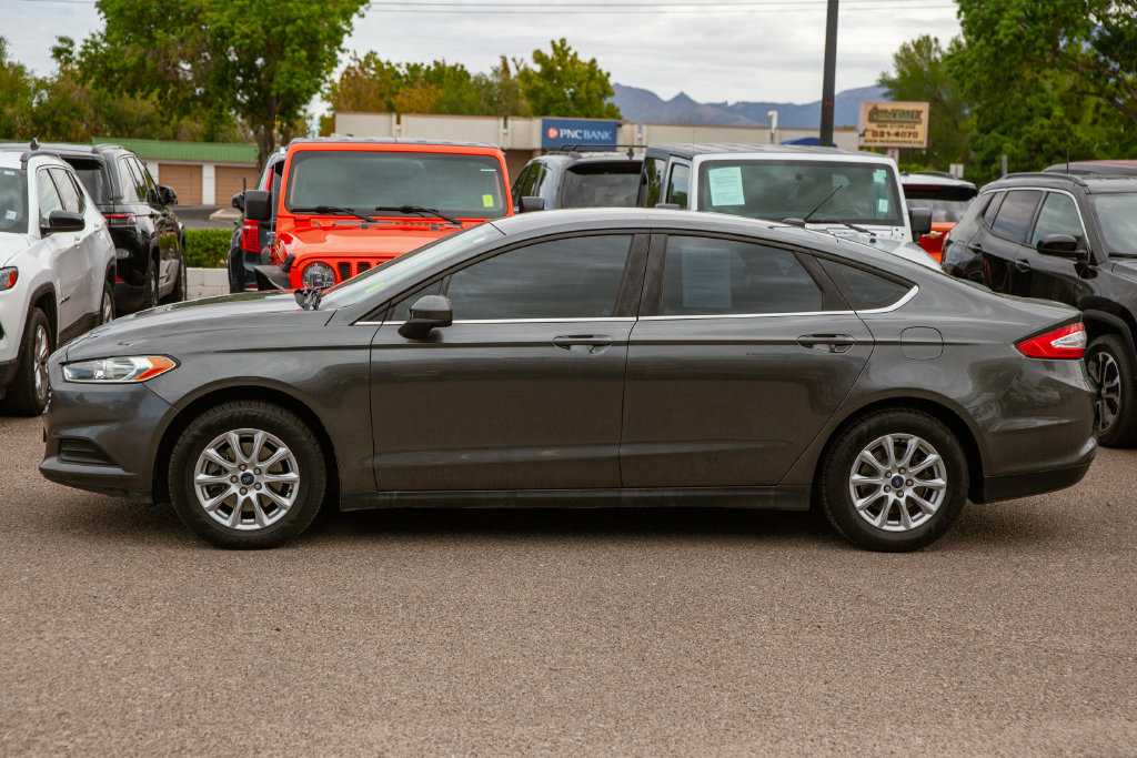 Used 2016 Ford Fusion S FWD image 8