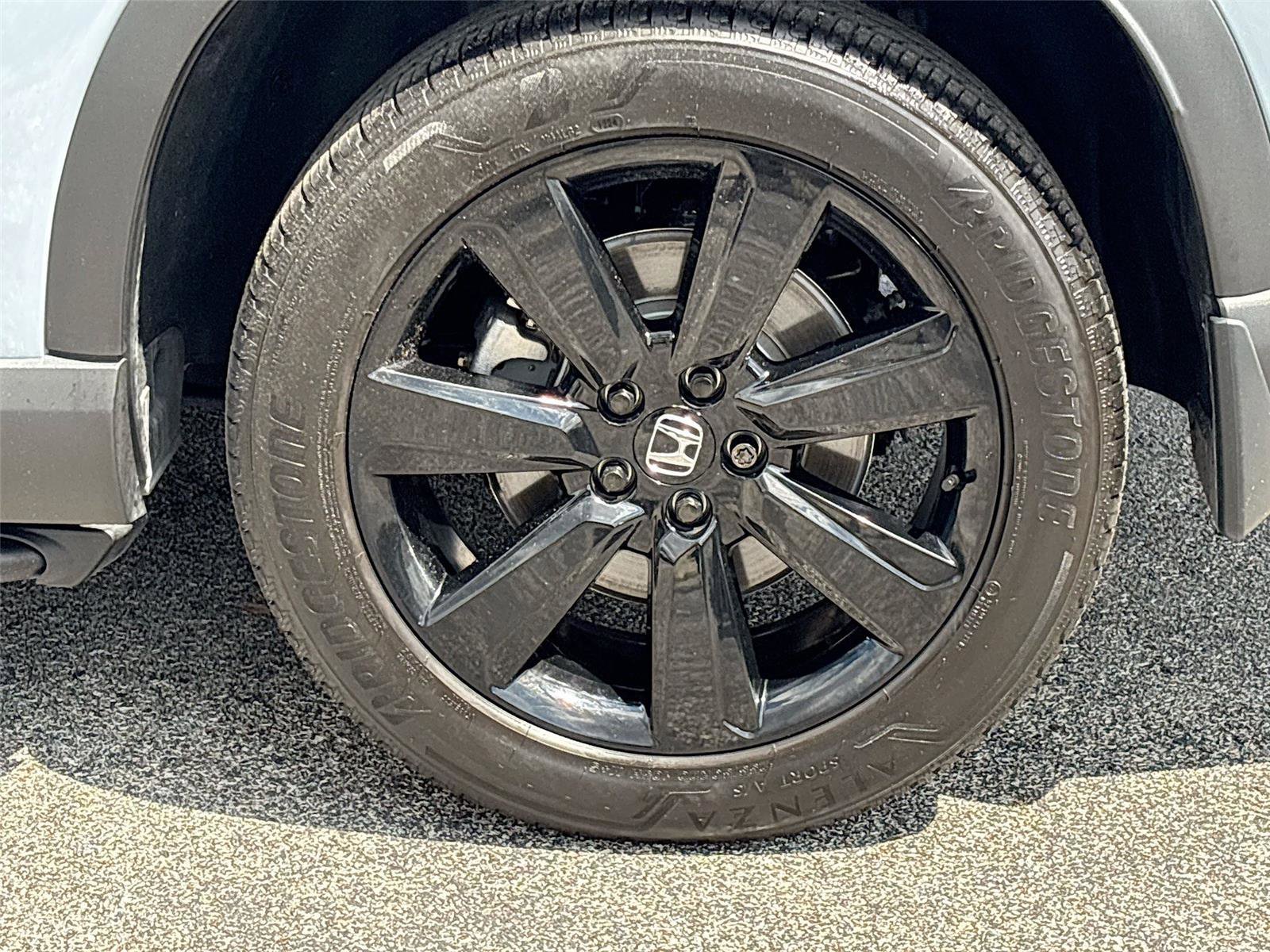 Certified 2025 Honda Pilot Black Edition image 37