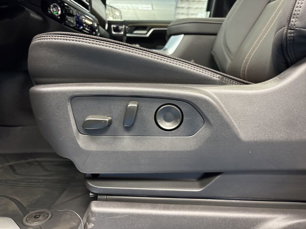 New 2026 Chevrolet Silverado 1500 High Country AWD/4WD image 32