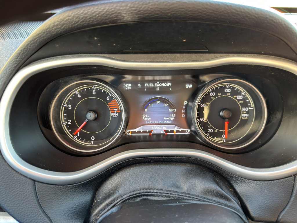 Used 2017 Jeep Cherokee Trailhawk image 9