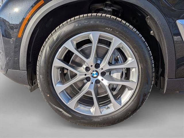 Used 2026 BMW X5 xDrive50e w/ Premium Package AWD/4WD image 9