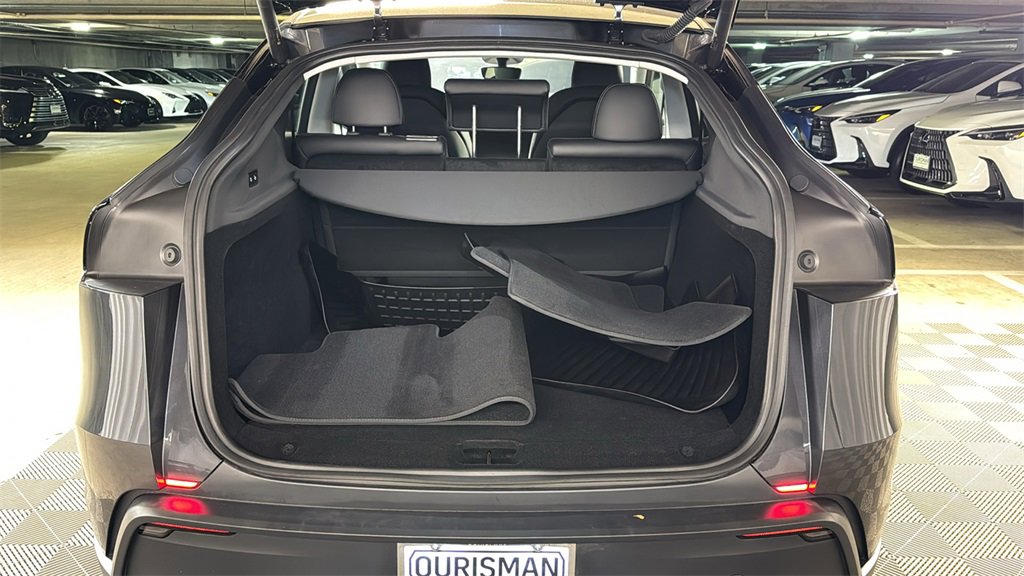 Used 2026 Tesla Model Y 2WD image 16