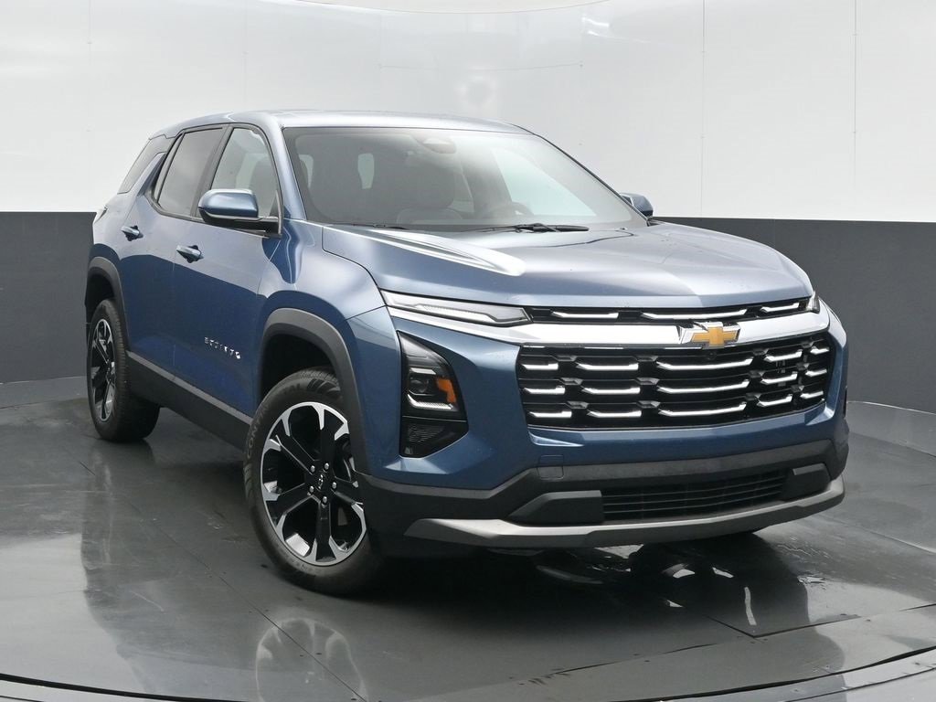 Used 2026 Chevrolet Equinox LT w/ Convenience Package II image 2