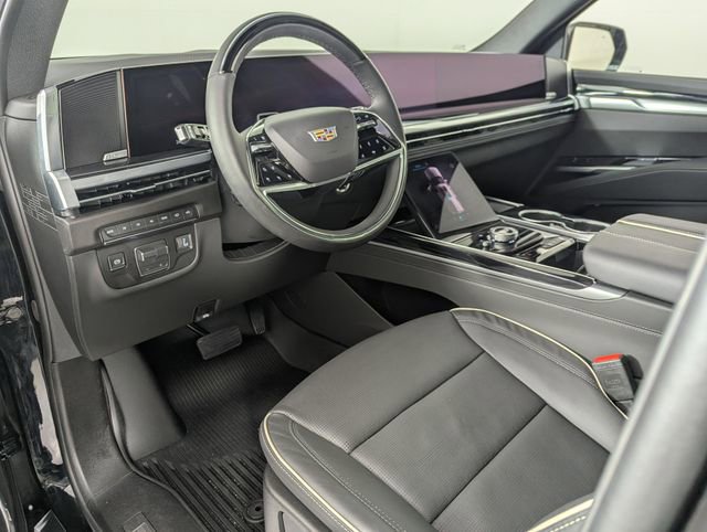 Used 2026 Cadillac Escalade Sport w/ Touring Package image 16