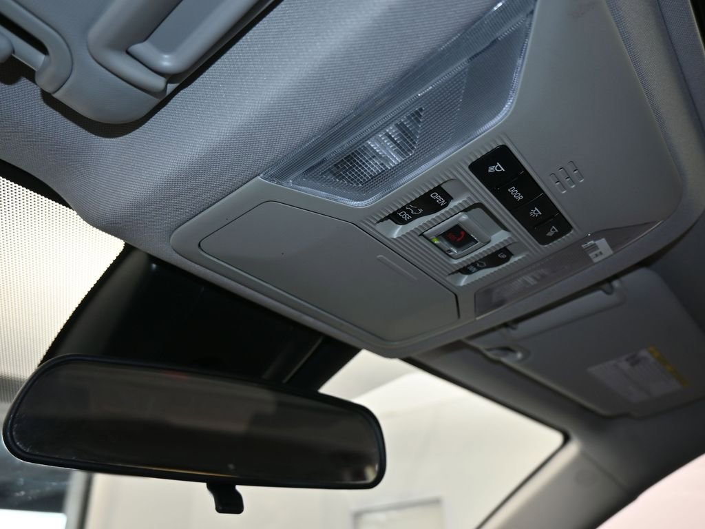 Used 2020 Toyota RAV4 XLE w/ Convenience Package image 21