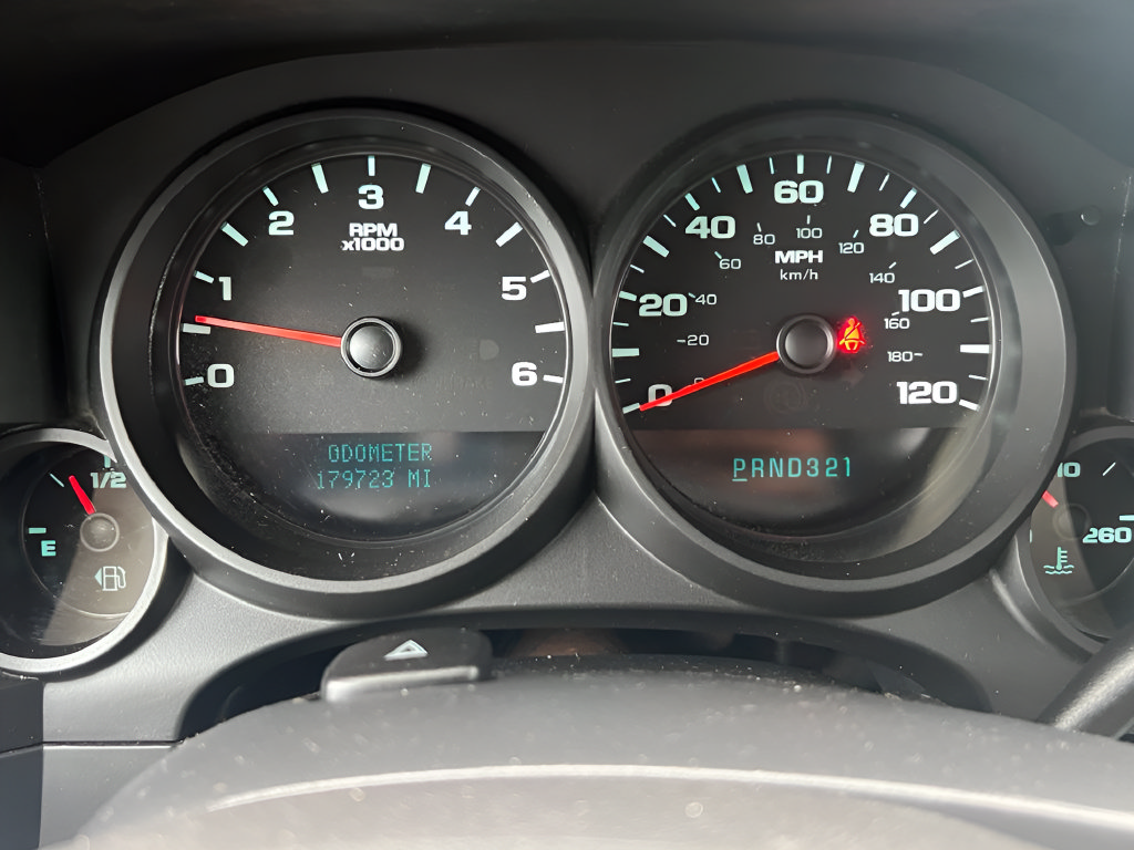 Used 2011 Chevrolet Silverado 1500 W/T RWD image 17