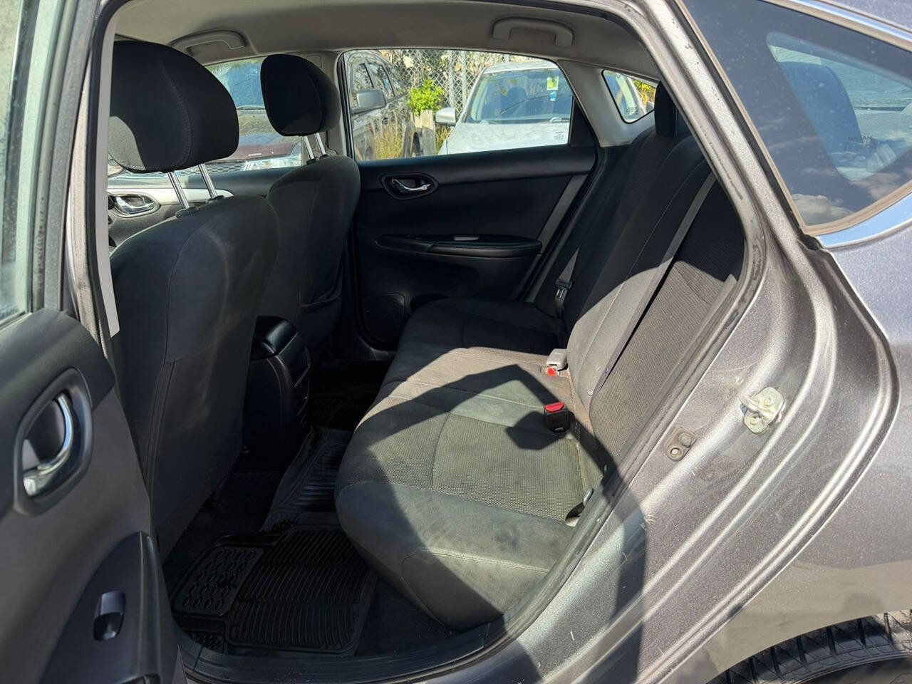 Used 2019 Nissan Sentra S image 10