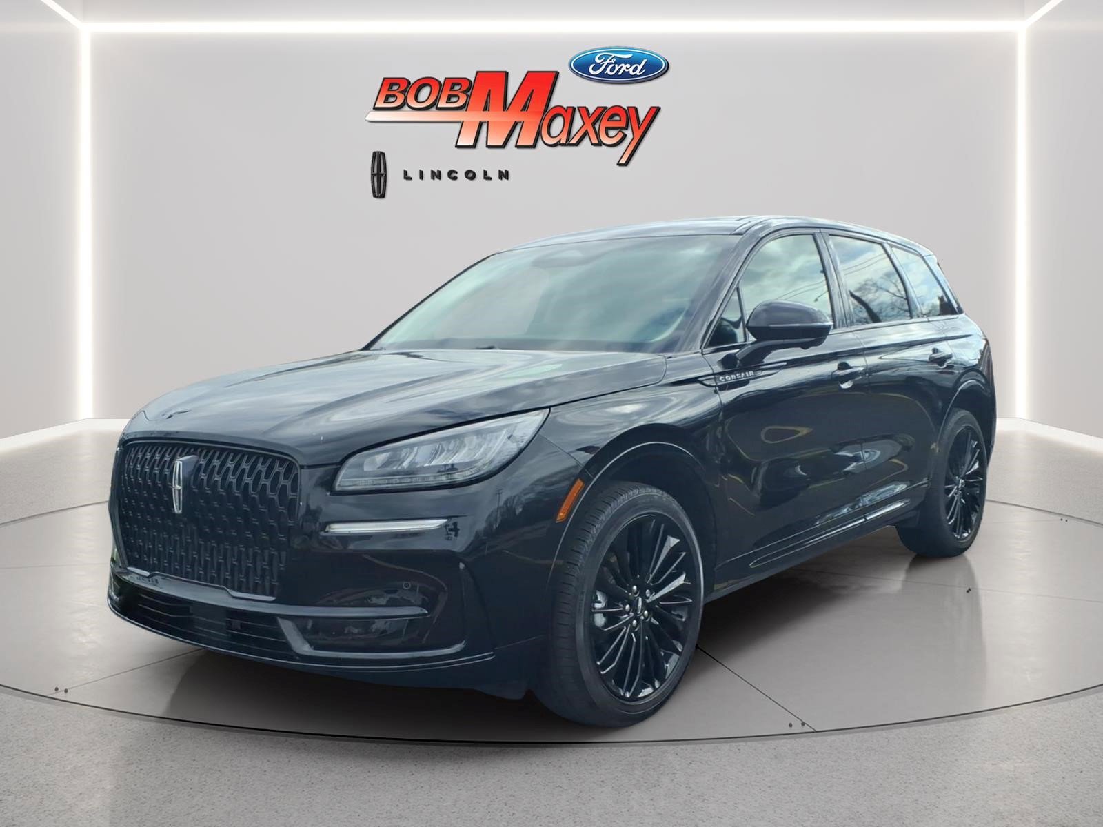 Used 2024 Lincoln Corsair AWD w/ Equipment Group 101A image 1