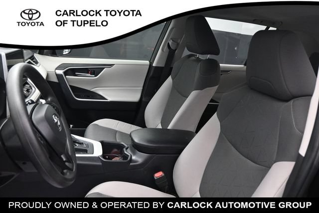 Used 2025 Toyota RAV4 XLE w/ Convenience Package FWD image 20