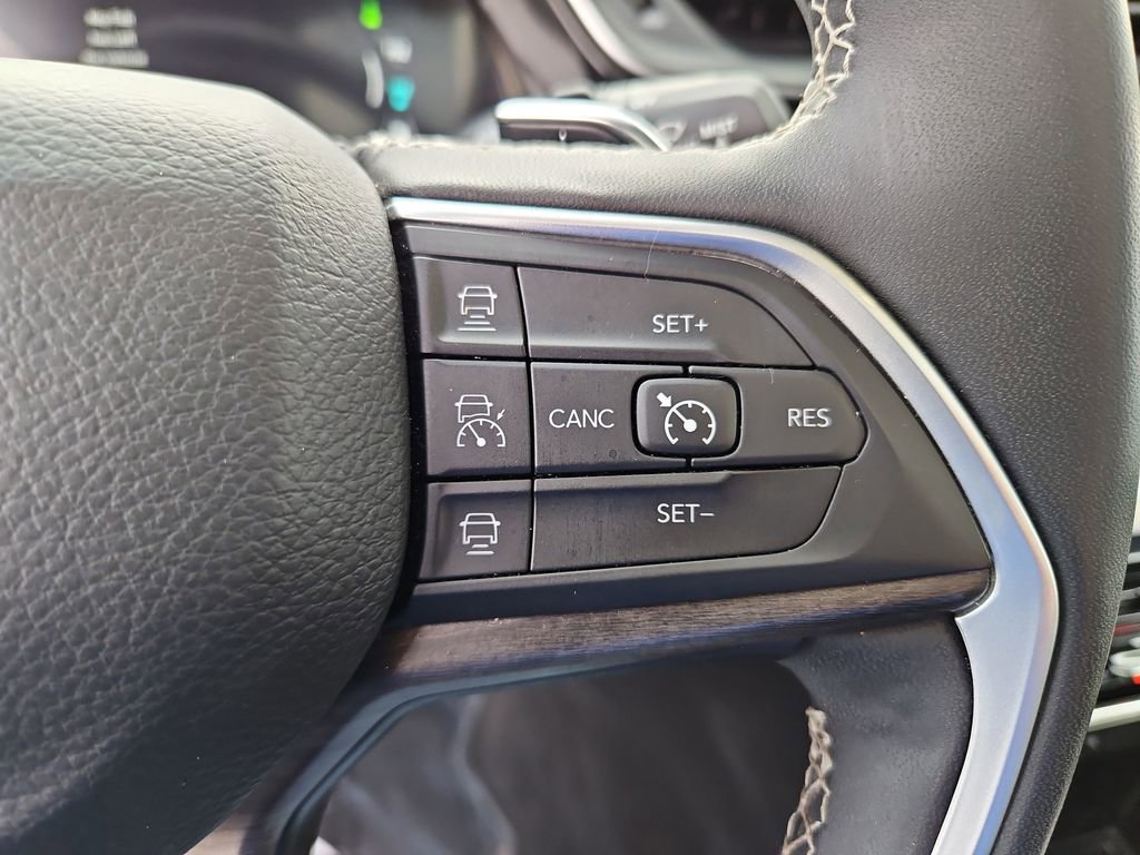 Used 2024 Jeep Grand Cherokee Limited 4xe image 12