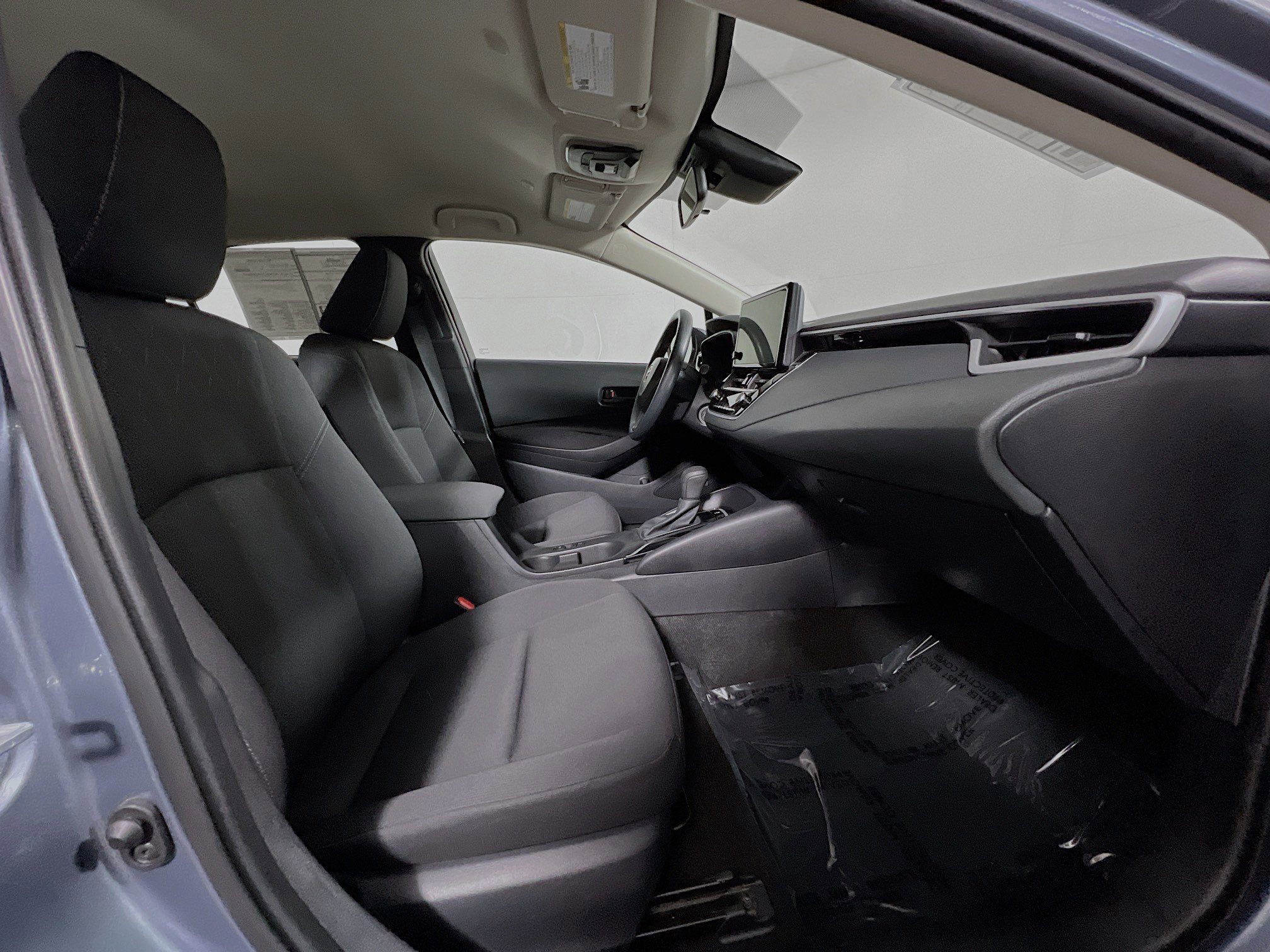 Used 2024 Toyota Corolla LE image 31