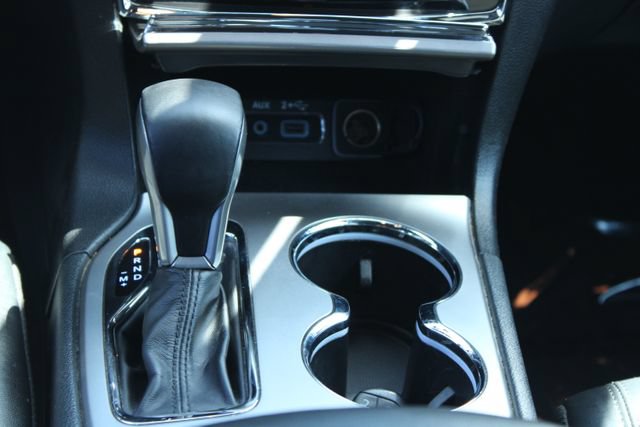 Used 2019 Jeep Grand Cherokee Altitude RWD image 16