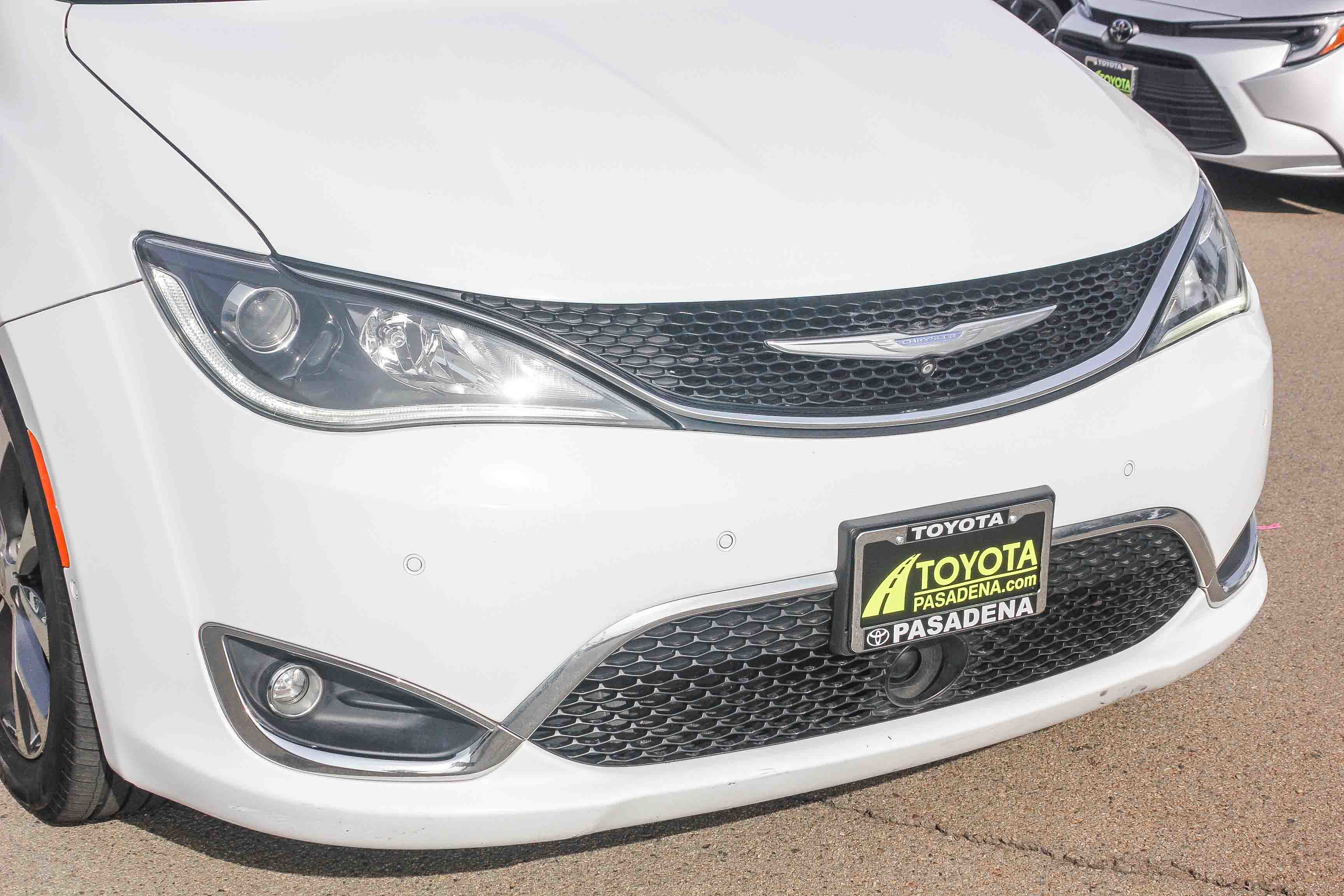 Used 2017 Chrysler Pacifica Limited w/ Advanced Safetytec Group image 5