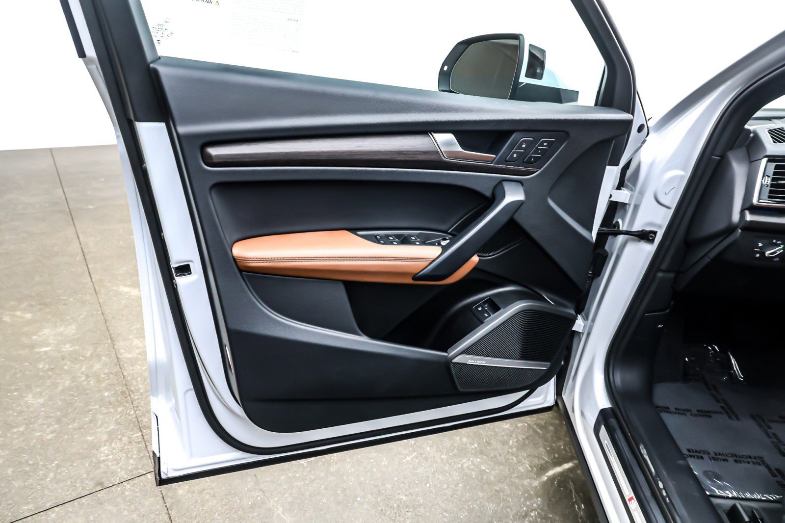 Used 2025 Audi Q5 e Premium Plus image 22