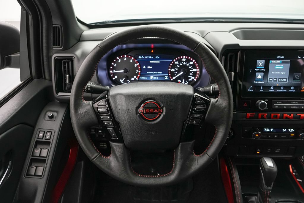 Used 2025 Nissan Frontier PRO-4X AWD/4WD image 16
