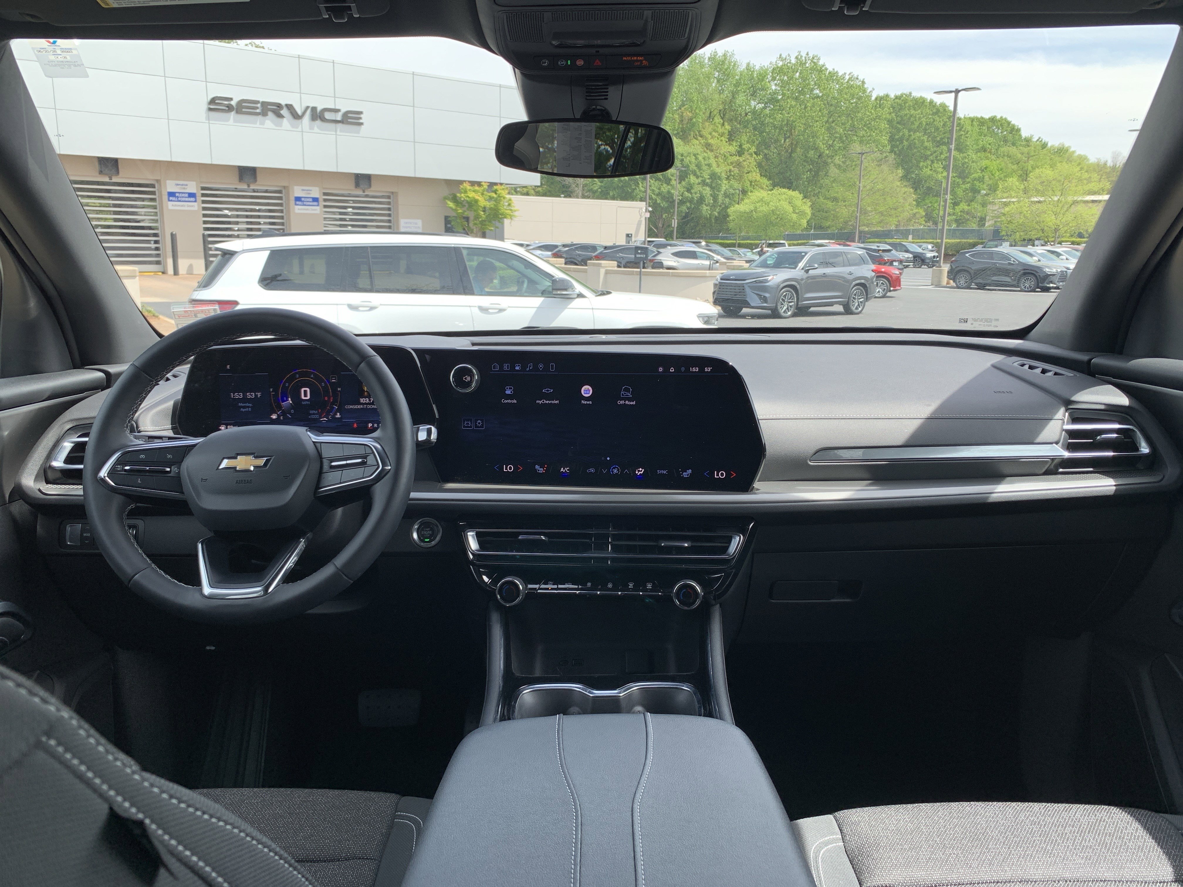 Used 2024 Chevrolet Traverse LT image 30