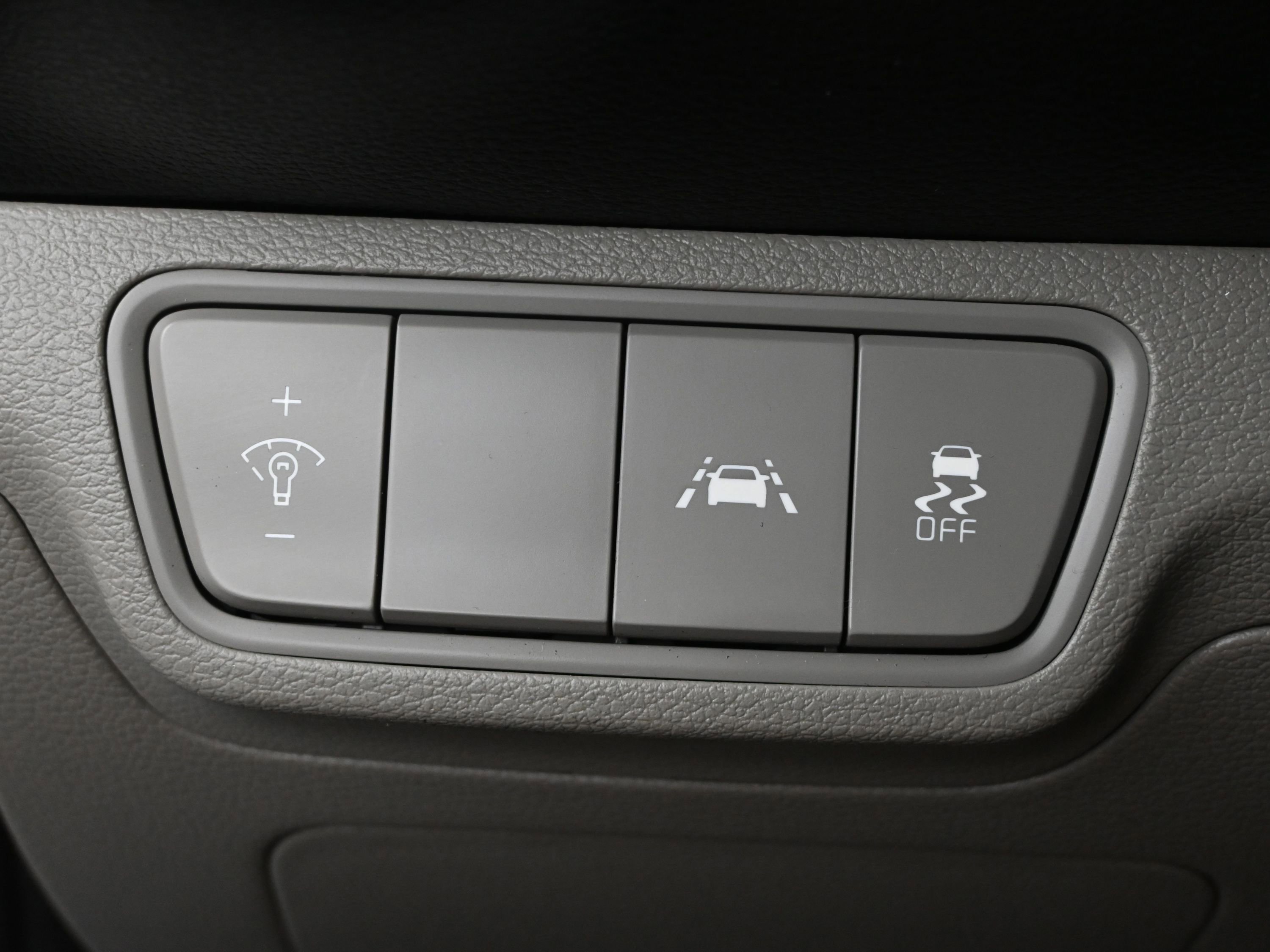 Used 2020 Kia Forte LXS FWD image 12