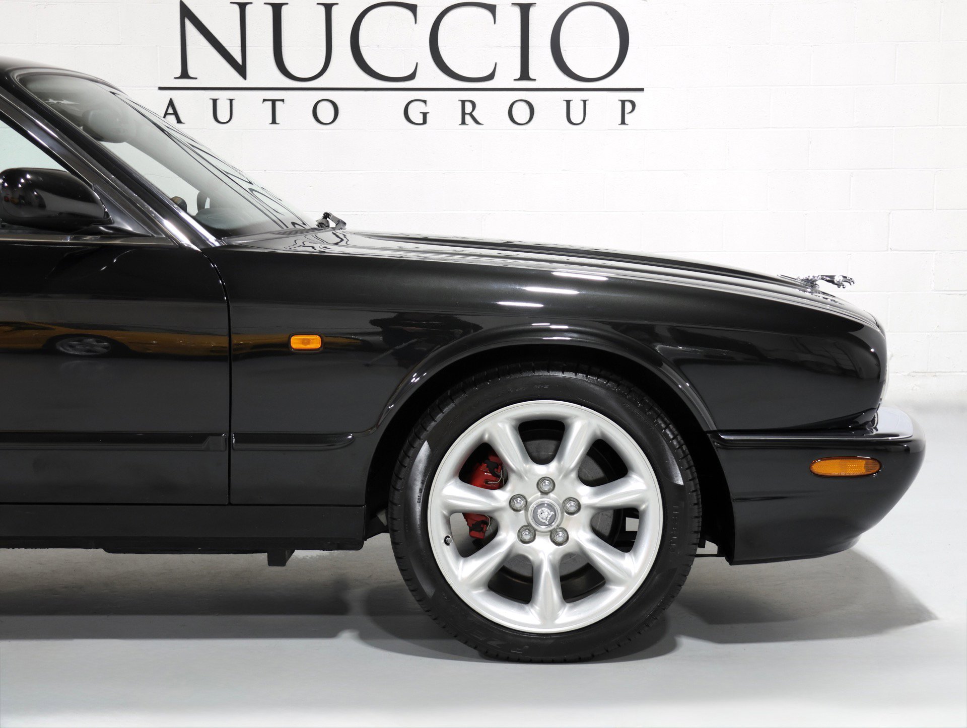 Used 1998 Jaguar XJ8 RWD image 40