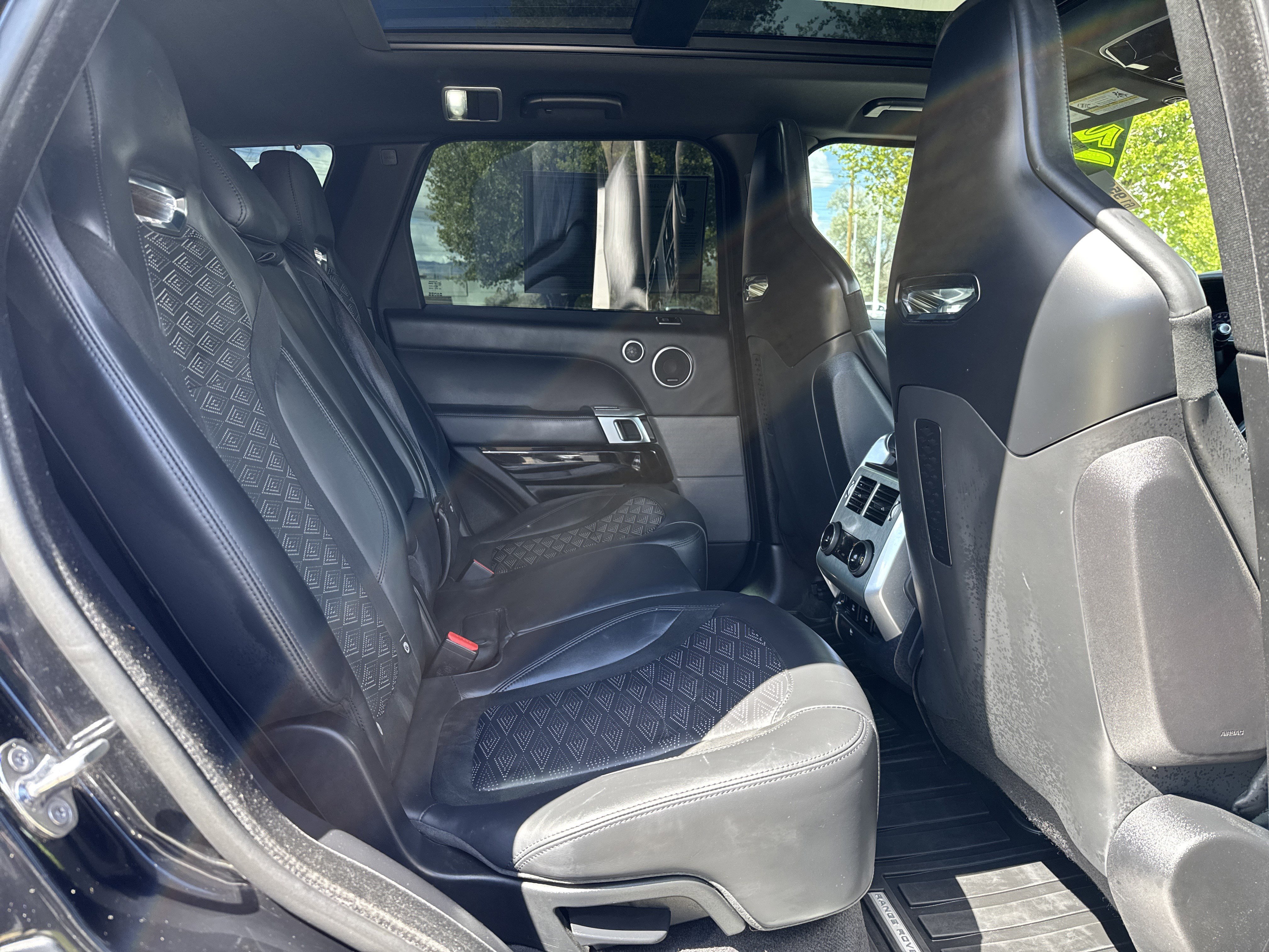 Used 2021 Land Rover Range Rover Sport SVR AWD/4WD image 18