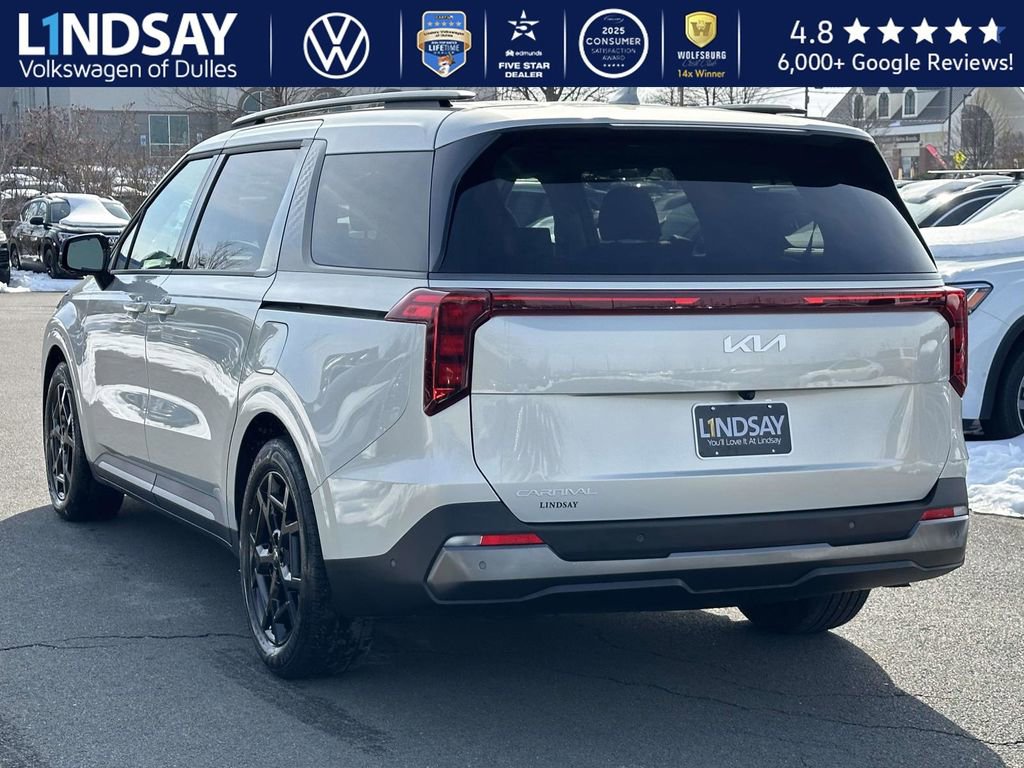 Used 2025 Kia Carnival SX image 4