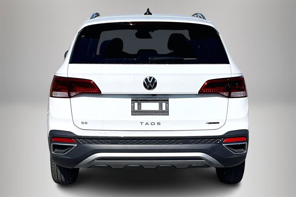 Used 2024 Volkswagen Taos SE image 6