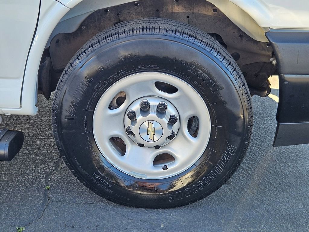 Used 2023 Chevrolet Express 3500 LS image 30