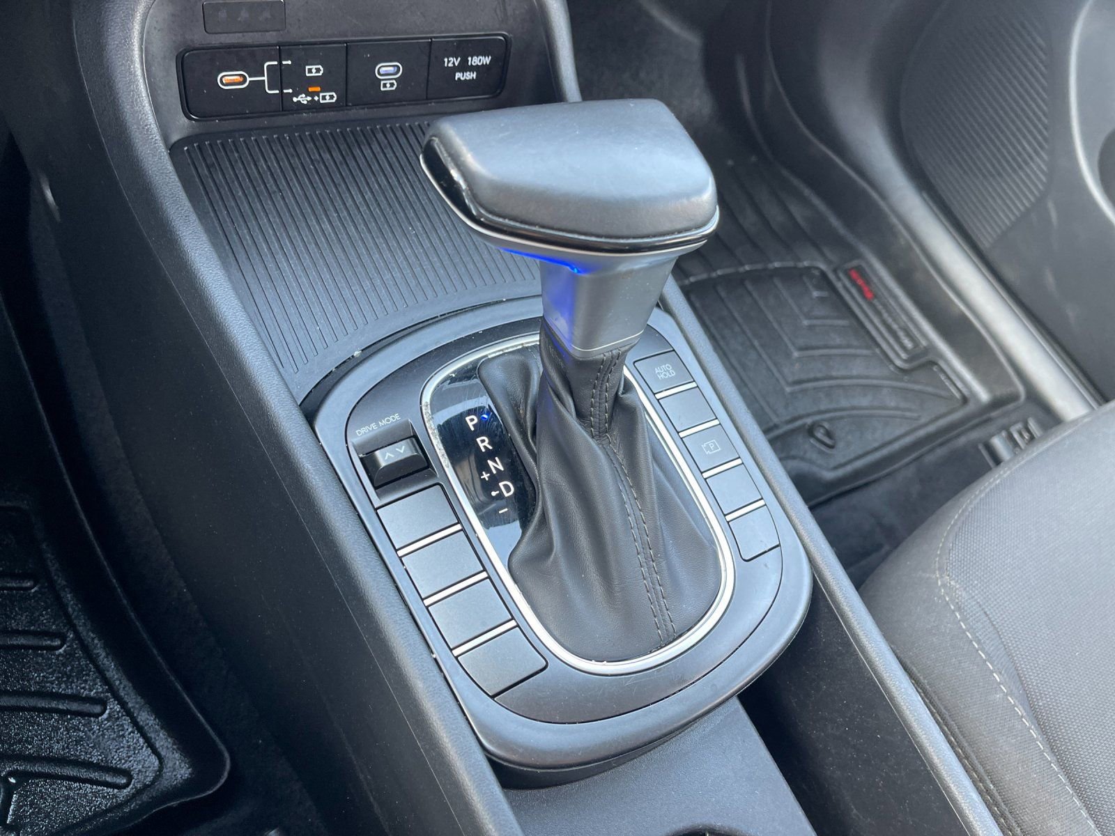 Used 2024 Hyundai Kona SEL image 23