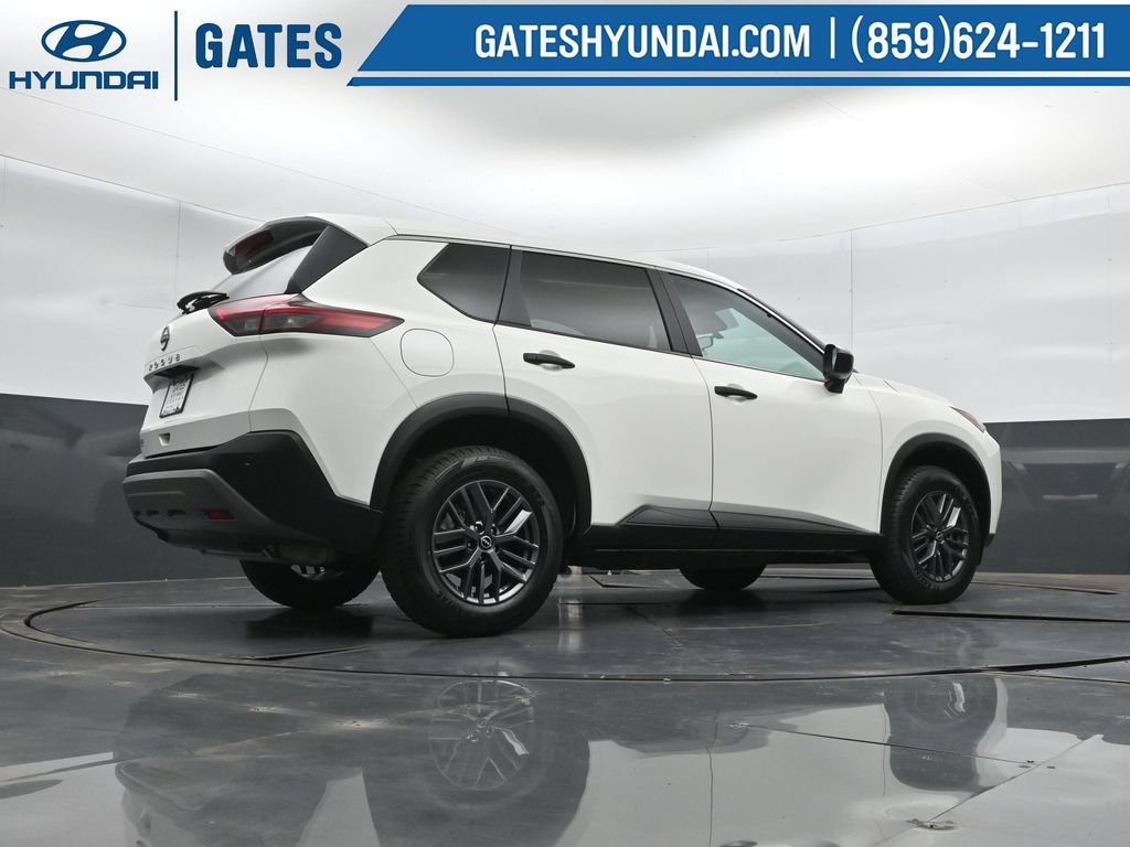 Used 2023 Nissan Rogue S FWD image 35