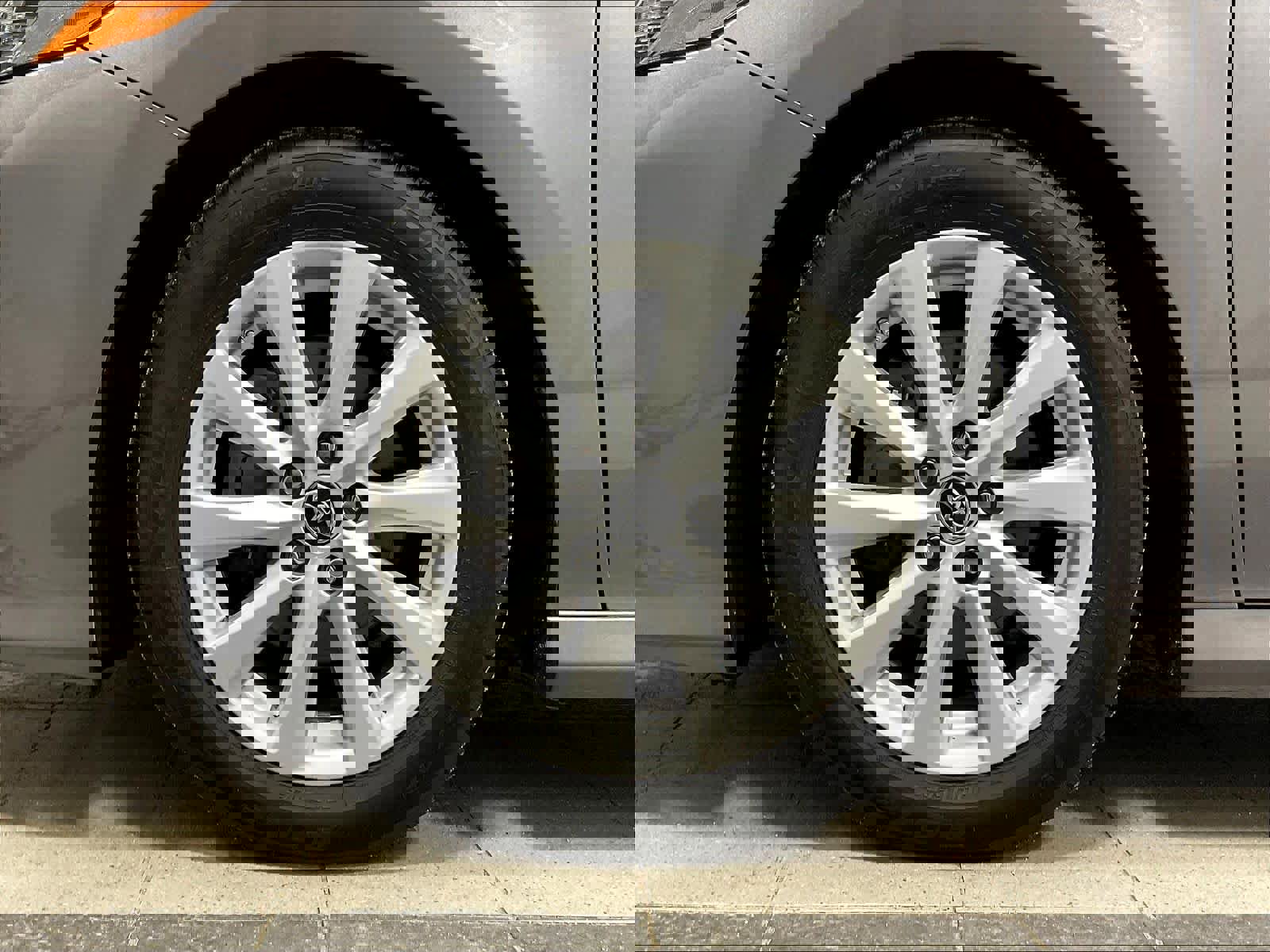 Used 2018 Toyota Camry LE image 7