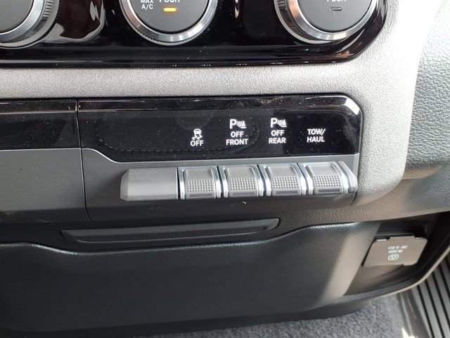 New 2026 RAM 1500 Warlock AWD/4WD image 12