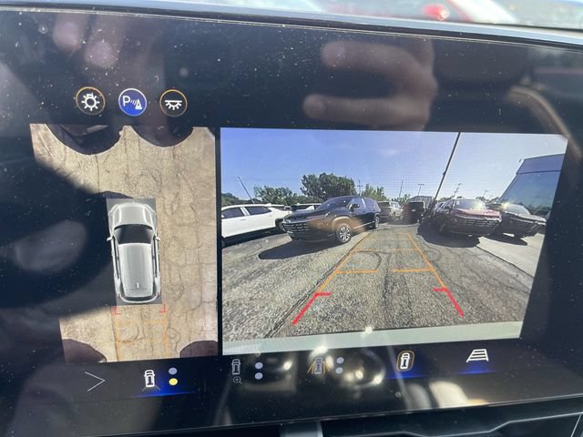 New 2026 Chevrolet Equinox ACTIV w/ Convenience Package III AWD/4WD image 17
