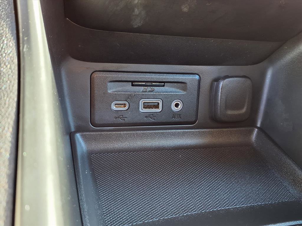 Used 2022 GMC Terrain SLT w/ Infotainment Package II image 8