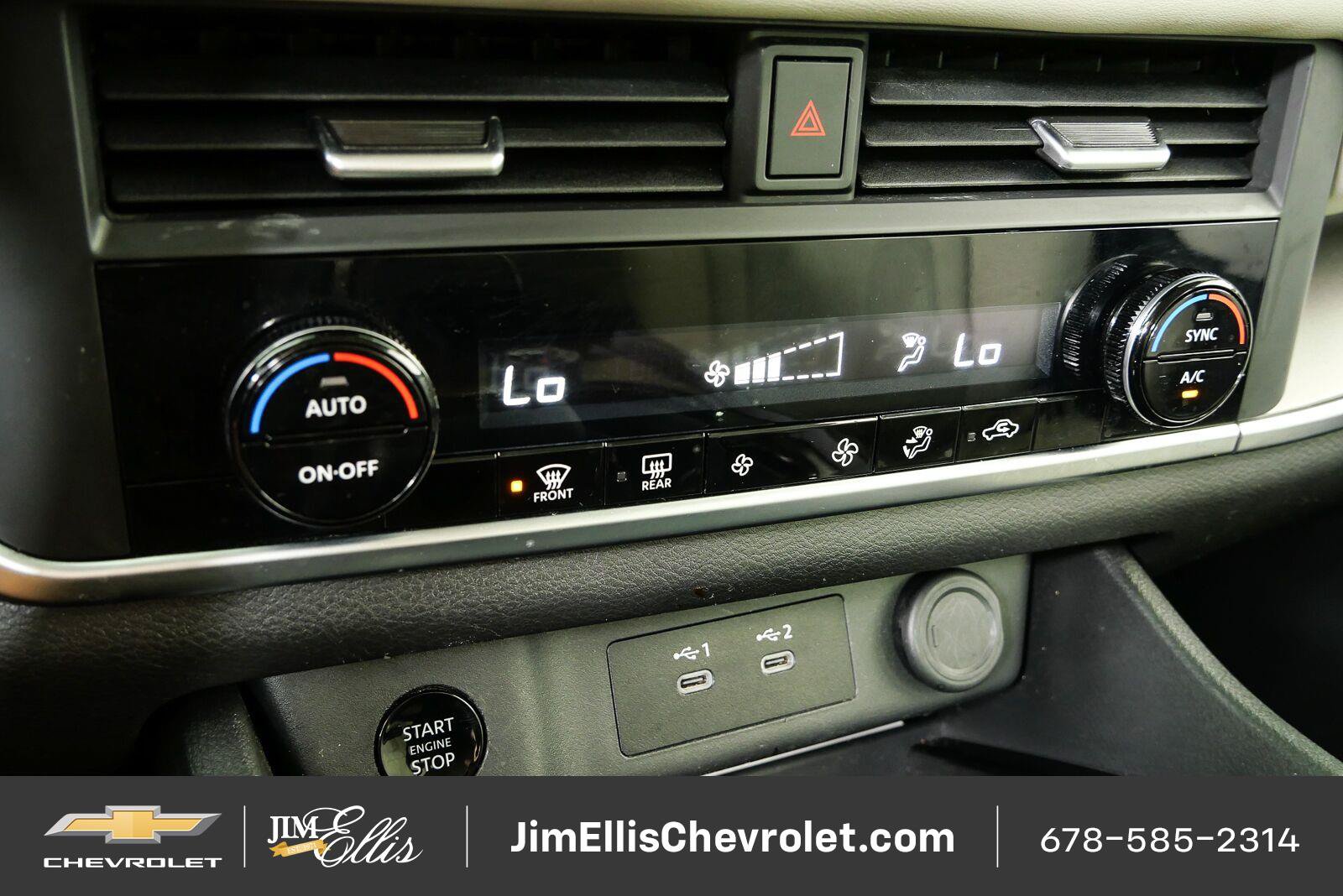 Used 2025 Nissan Rogue SV AWD/4WD image 15