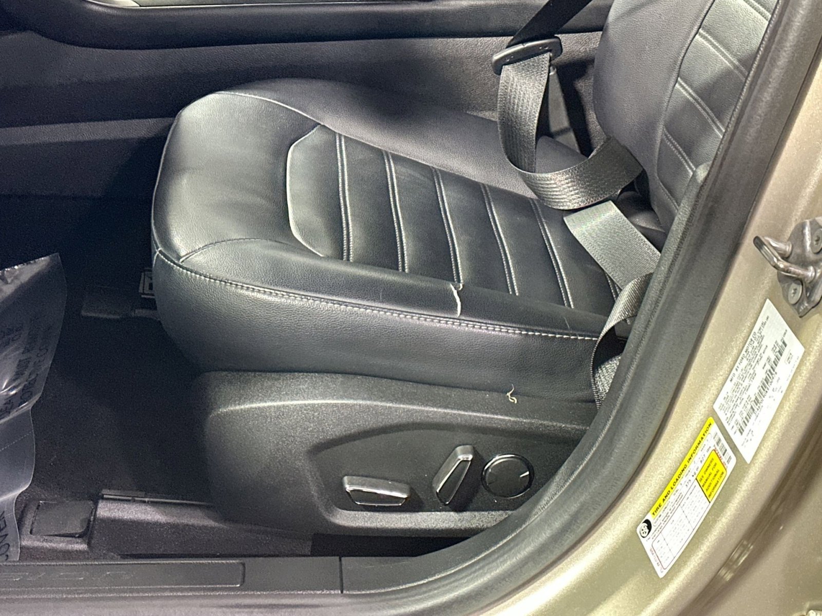 Used 2019 Ford Fusion SEL image 14