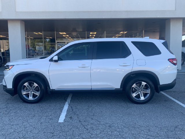 Used 2025 Honda Pilot EX-L image 8