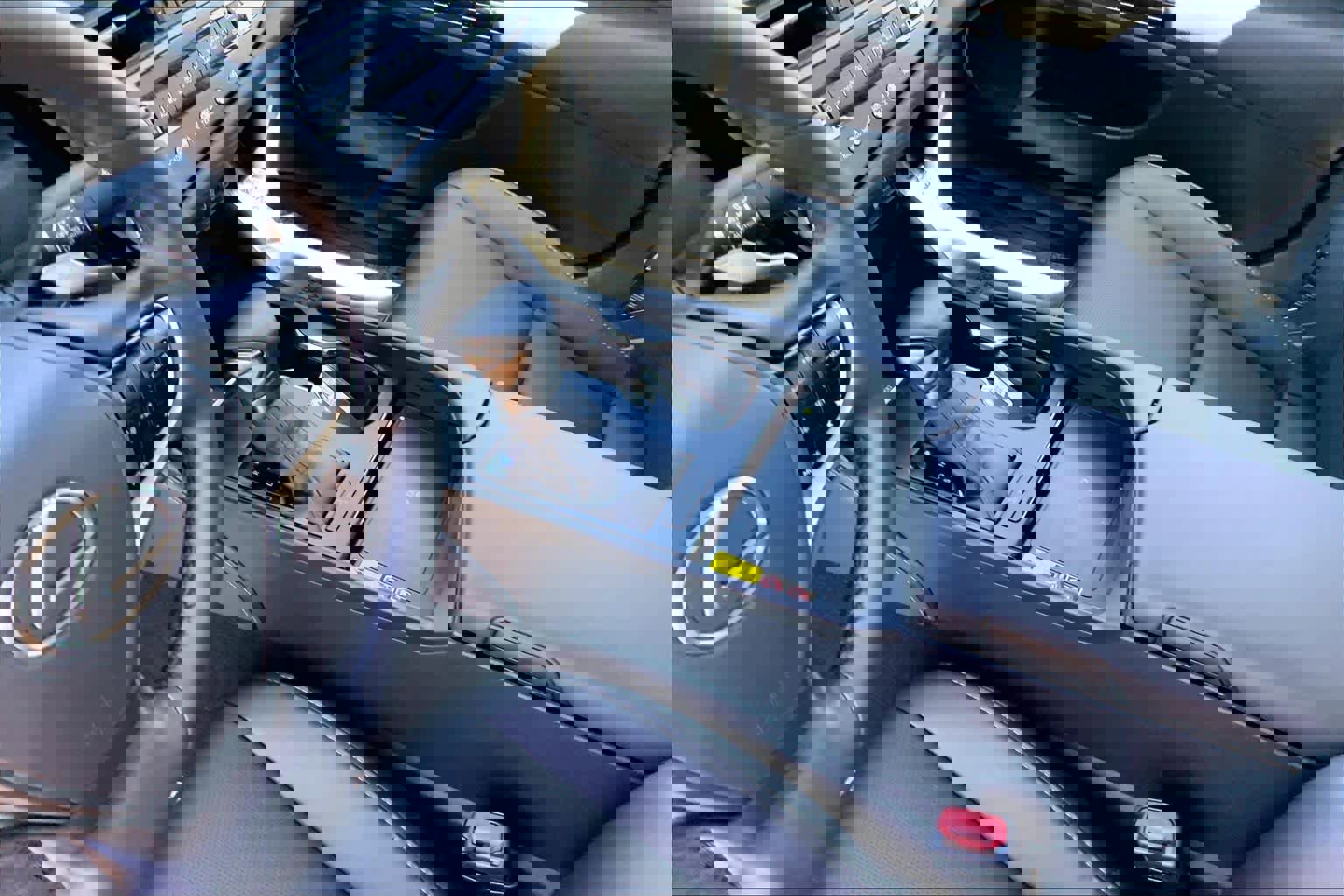 Certified 2025 Lexus ES 350 w/ Premium Package image 17