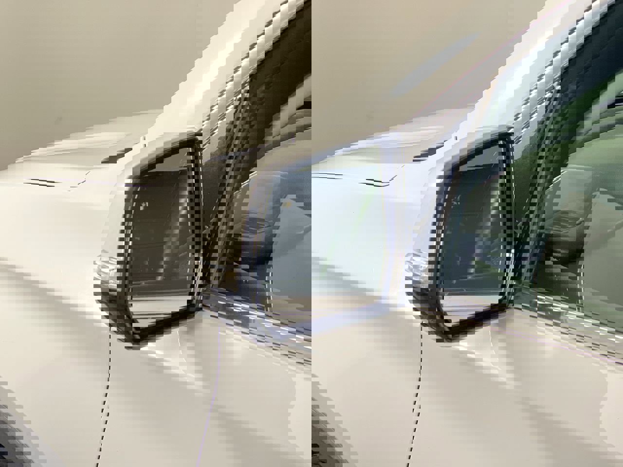 Used 2019 Chevrolet Traverse LT w/ LPO, Floor Liner Package image 12