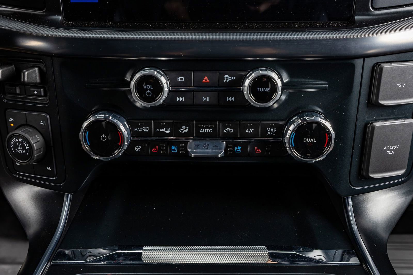 Used 2025 Ford F150 Raptor image 27