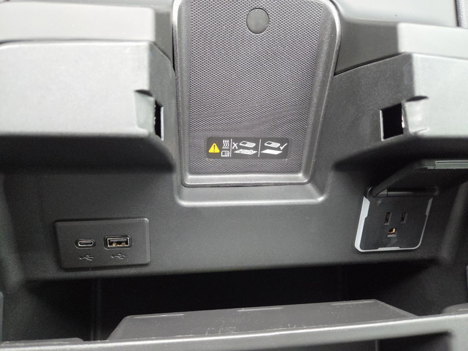 New 2026 GMC Sierra 1500 AT4 w/ AT4 Premium Package image 11