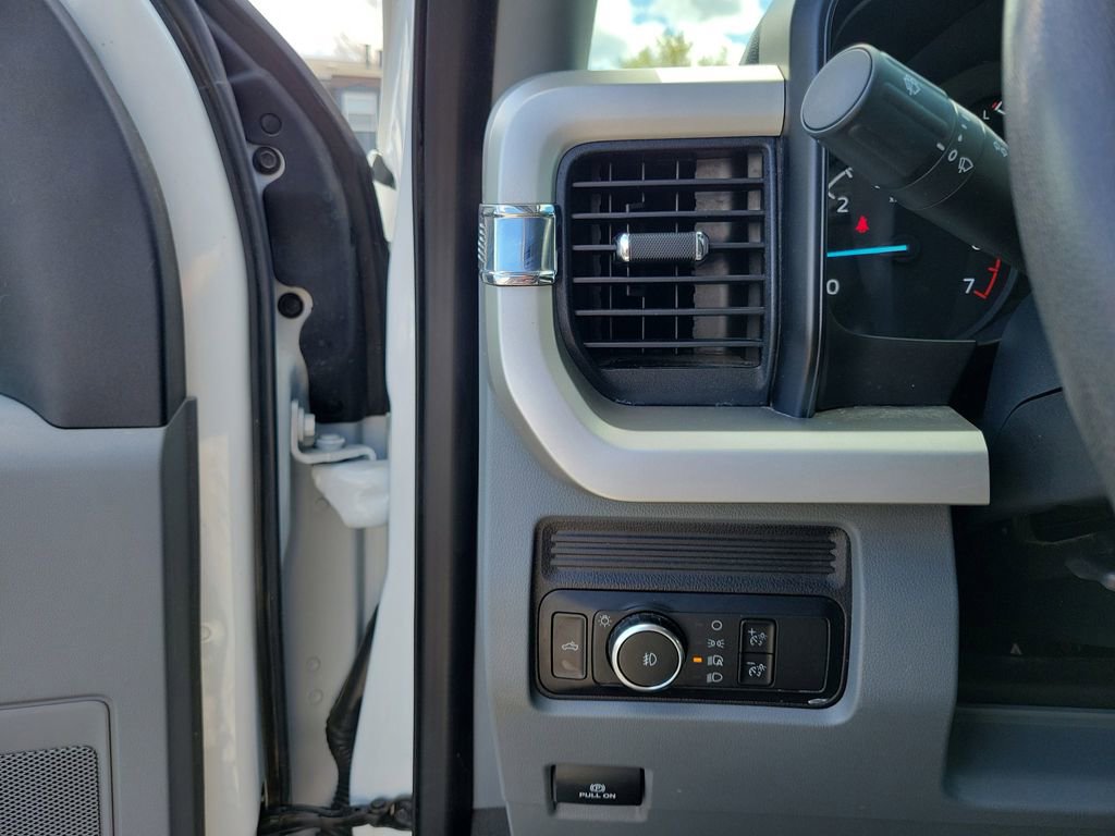Certified 2025 Ford F250 XLT AWD/4WD image 22