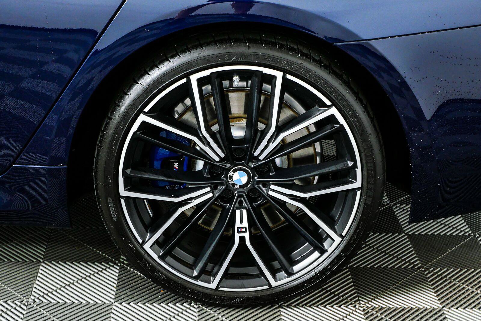 Used 2021 BMW M550i xDrive AWD/4WD image 38