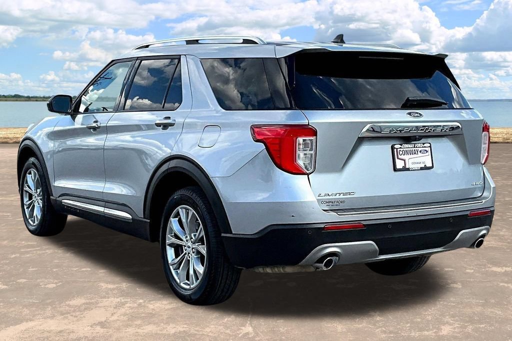 Used 2023 Ford Explorer Limited AWD/4WD image 5