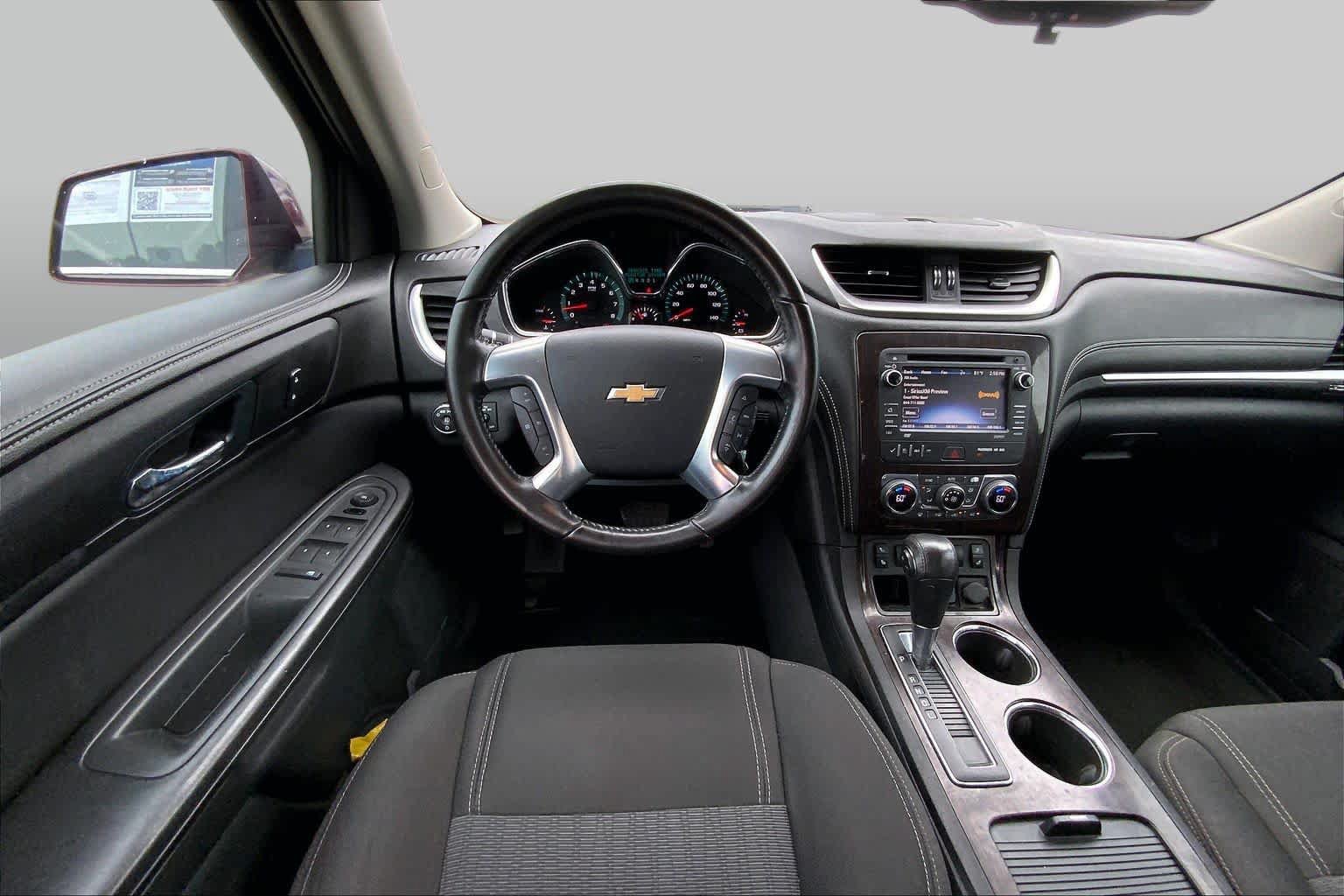 Used 2016 Chevrolet Traverse LT w/ Traveler's Package FWD image 6