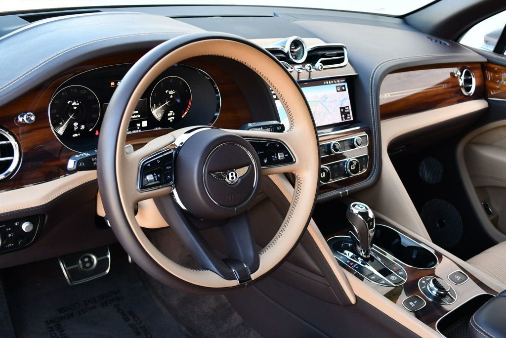 Used 2023 Bentley Bentayga Extended Wheelbase AWD/4WD image 54