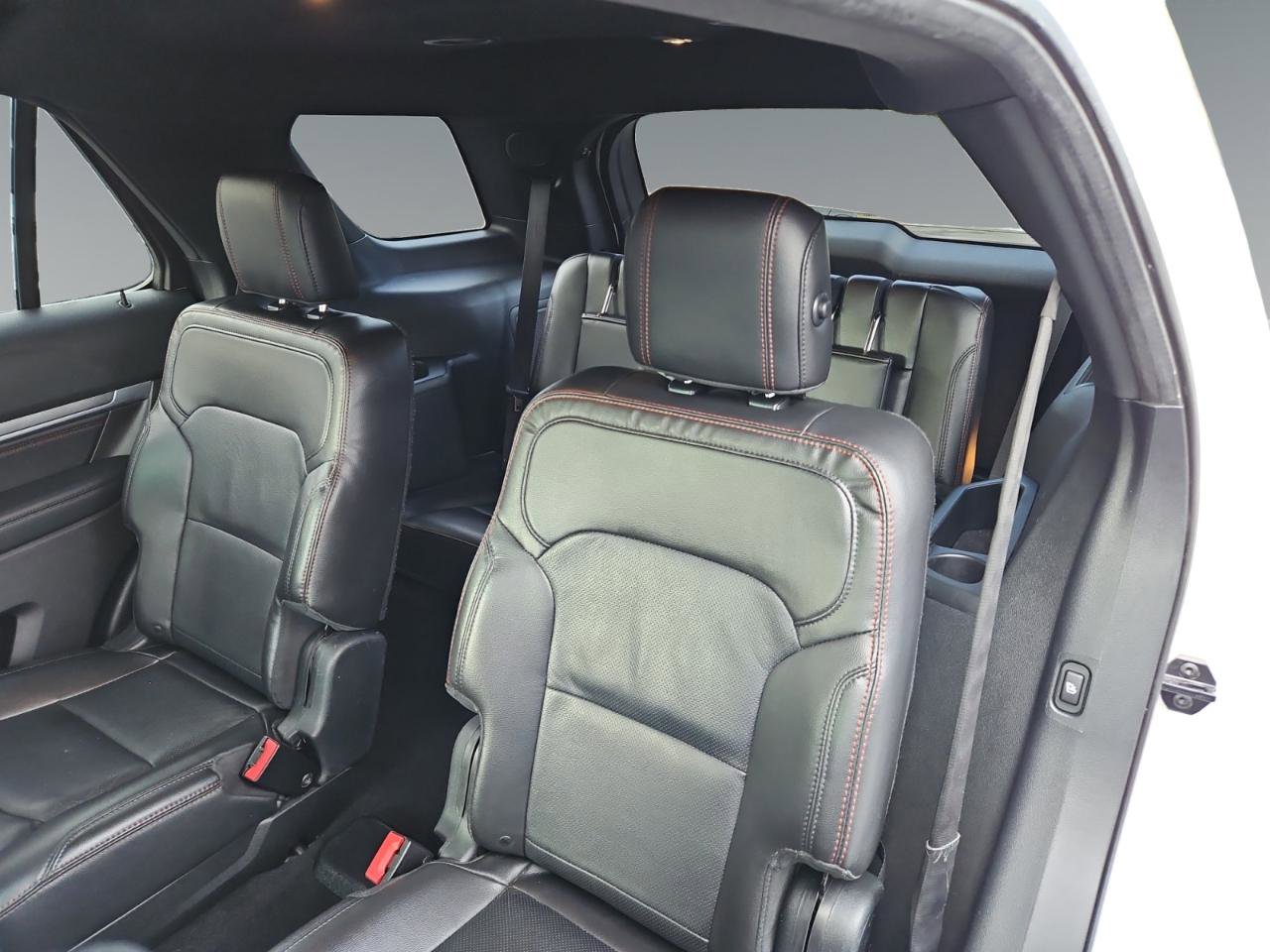 Used 2018 Ford Explorer Sport w/ Equipment Group 401A image 13