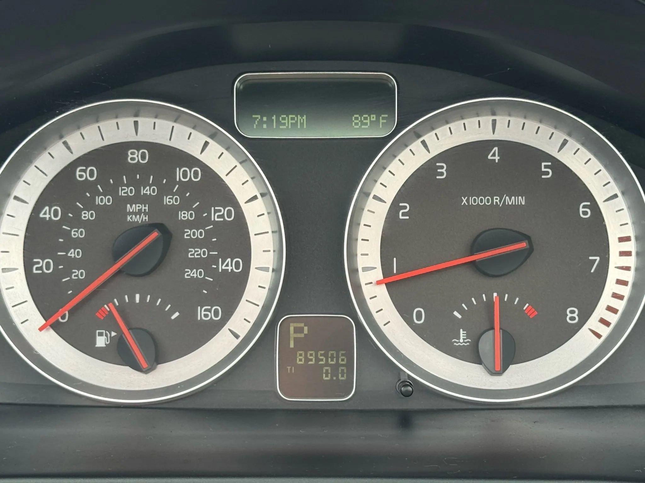 Used 2011 Volvo C70 T5 w/ Multimedia Pkg image 6