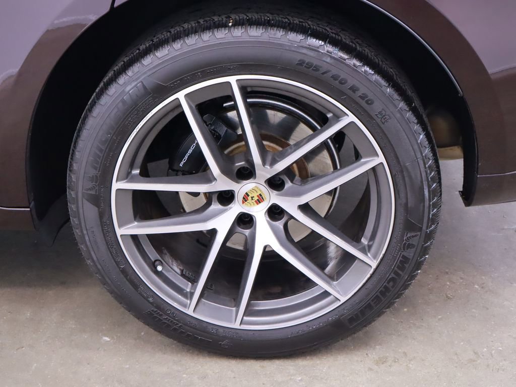 New 2024 Porsche Macan image 14