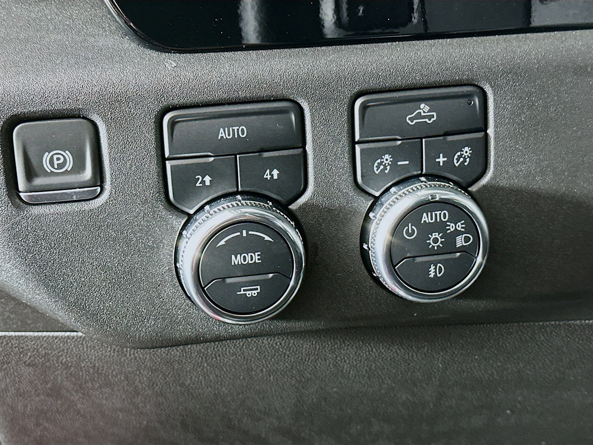 Used 2025 GMC Sierra 1500 Elevation image 16